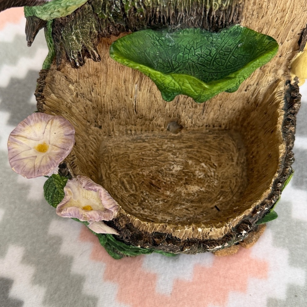 Hummingbird and Flower Resin planter or decorative trinket holder - Picture 5 of 13